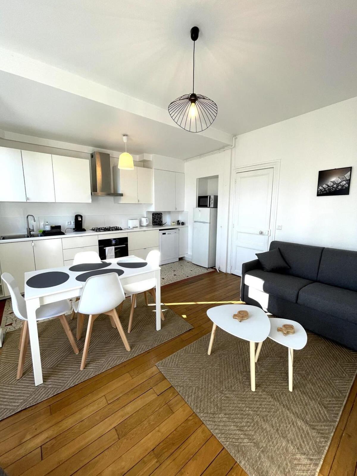 Fontainebleau - Chez Sebastien Apartment Bagian luar foto